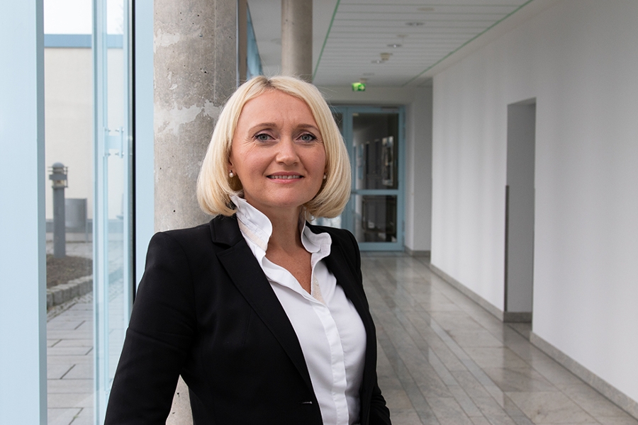 Portrait der Kaufmännischen Direktorin Oksana Macht Portrait der Kaufmännischen Direktorin Oksana Macht