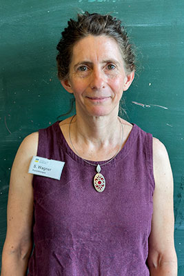 Portraitfoto der Kunsttherapeutin Susanne Wagner Portraitfoto der Kunsttherapeutin Susanne Wagner