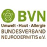 Links ein grüner Kreis mit einer Schildkröte darin, daneben die Buchstaben BVN; darunter steht kleiner in Braun "Umwelt Haut Allergie" und darunter in der gleichen Farbe Bundesverband Neurodermitis e.V.
